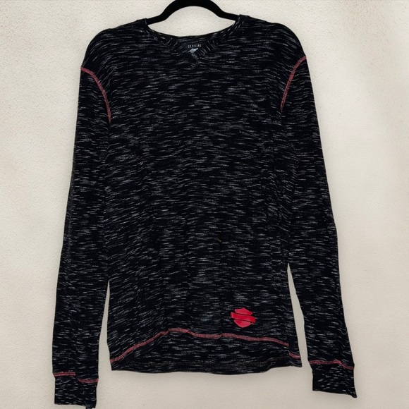 Harley Davidson Thermal Shirt Lightweight Engine Graphic Black/Red Size Medium - Picture 2 of 6